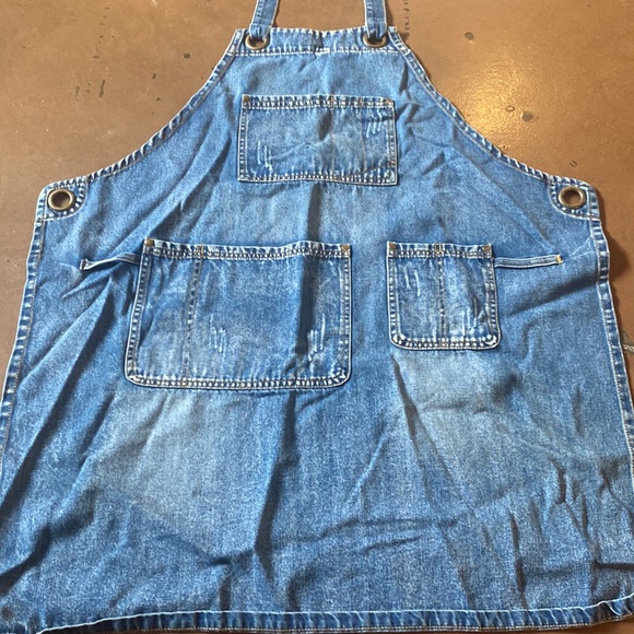 Jean Apron - Picture 2 of 4
